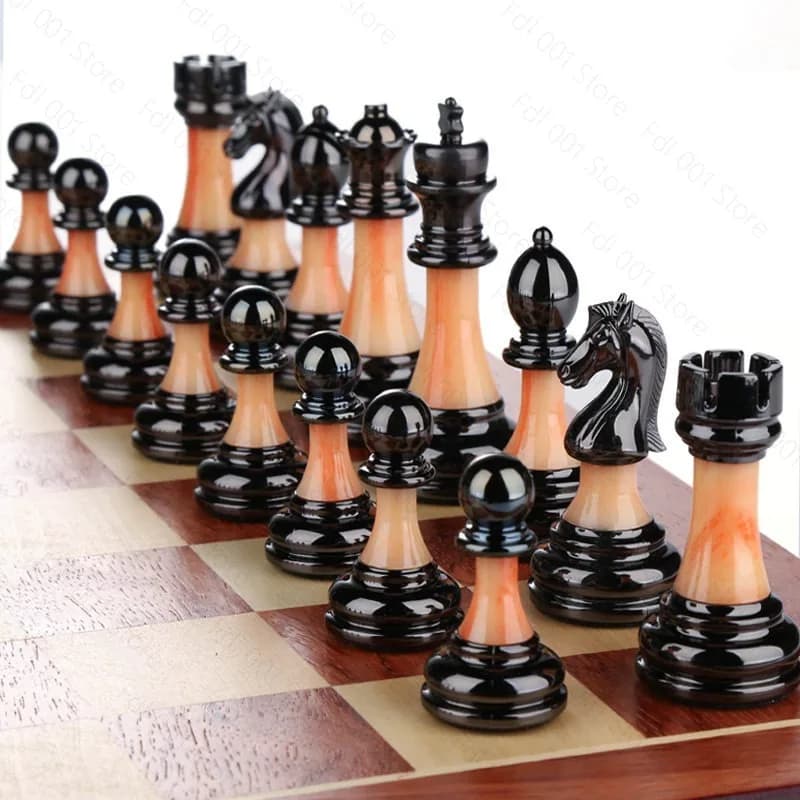 Set regalo di alta gamma con scacchiera pieghevole in legno e pezzi degli scacchi in metallo