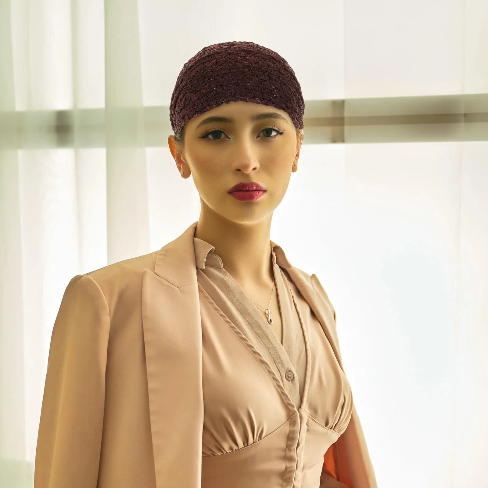 Fascia per capelli extra larga ed elasticizzata in pizzo da donna, stile boho, elegante, avvolgente, copre i capelli grigi, per occasioni festive e casual