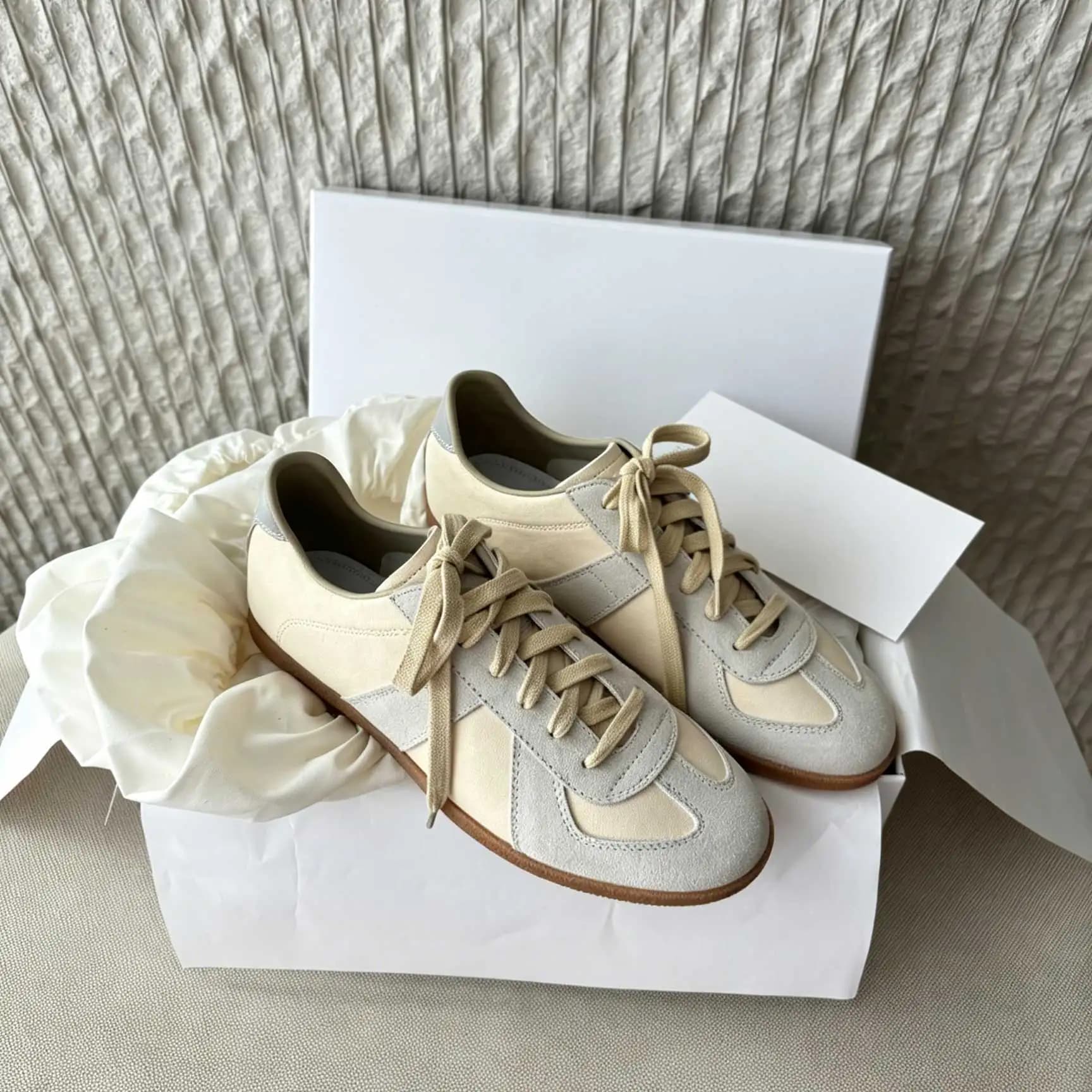 Luxury Vintage German Trainer Sneakers Women Two Tone Suede Leather Patchwork Low Top White Casual Daily Street Walking Shoes