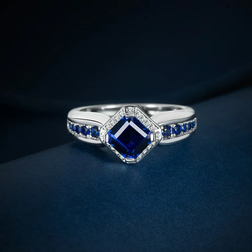 Nuovo S925 Argento Quadrato 6 * 6mm Zaffiro coltivato 2ct Moda Luce di lusso Anello versatile da donna Gioielli da sposa classici