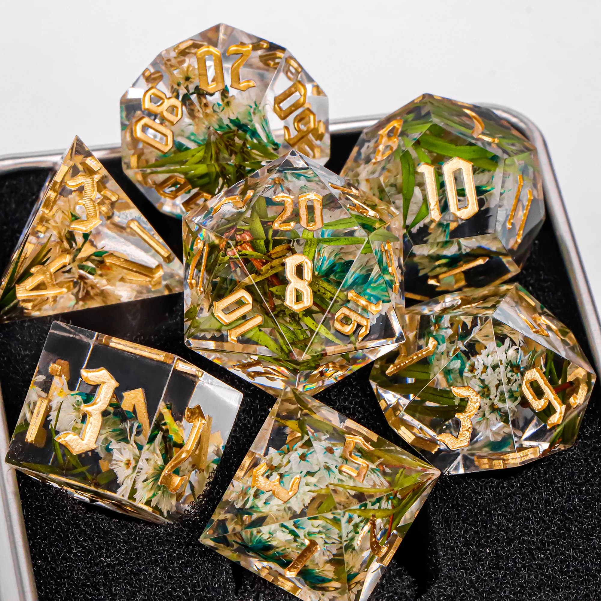 Flower Resin Dice Set Sharp Edge Polyhedral Dice For Dungeons and Dragons D&D Dice Role Playing Game D and D Dice Set Gift
