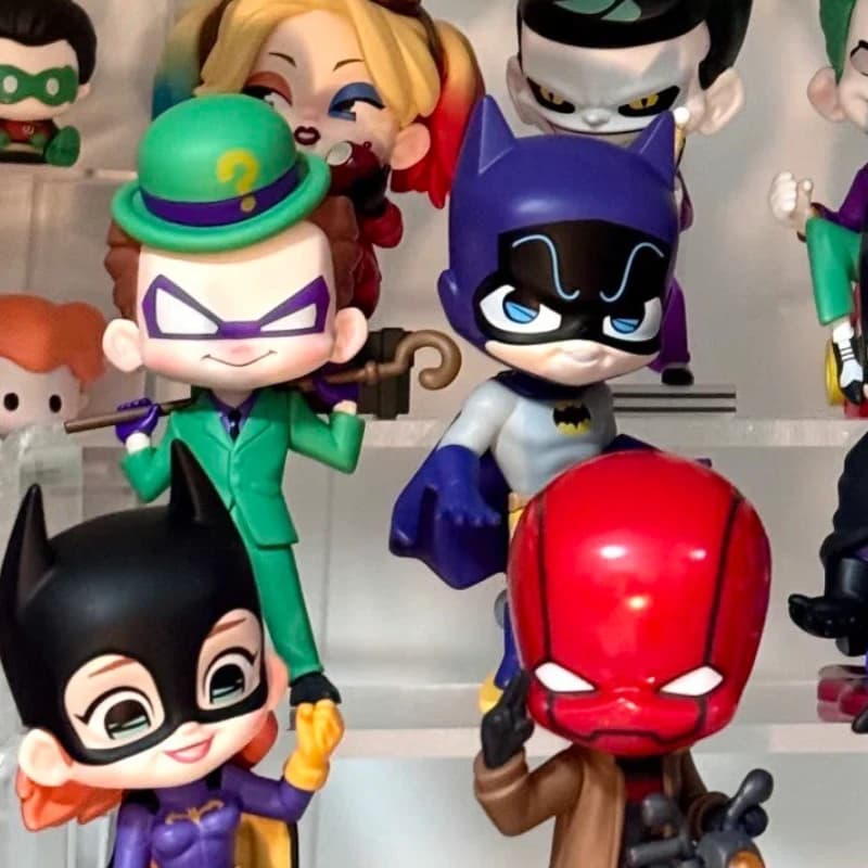 Giocattoli Originali Popmart Serie Gotham City, Scatola Misteriosa, Ornamento da Scrivania, Modellino da Collezione, Regalo di Compleanno