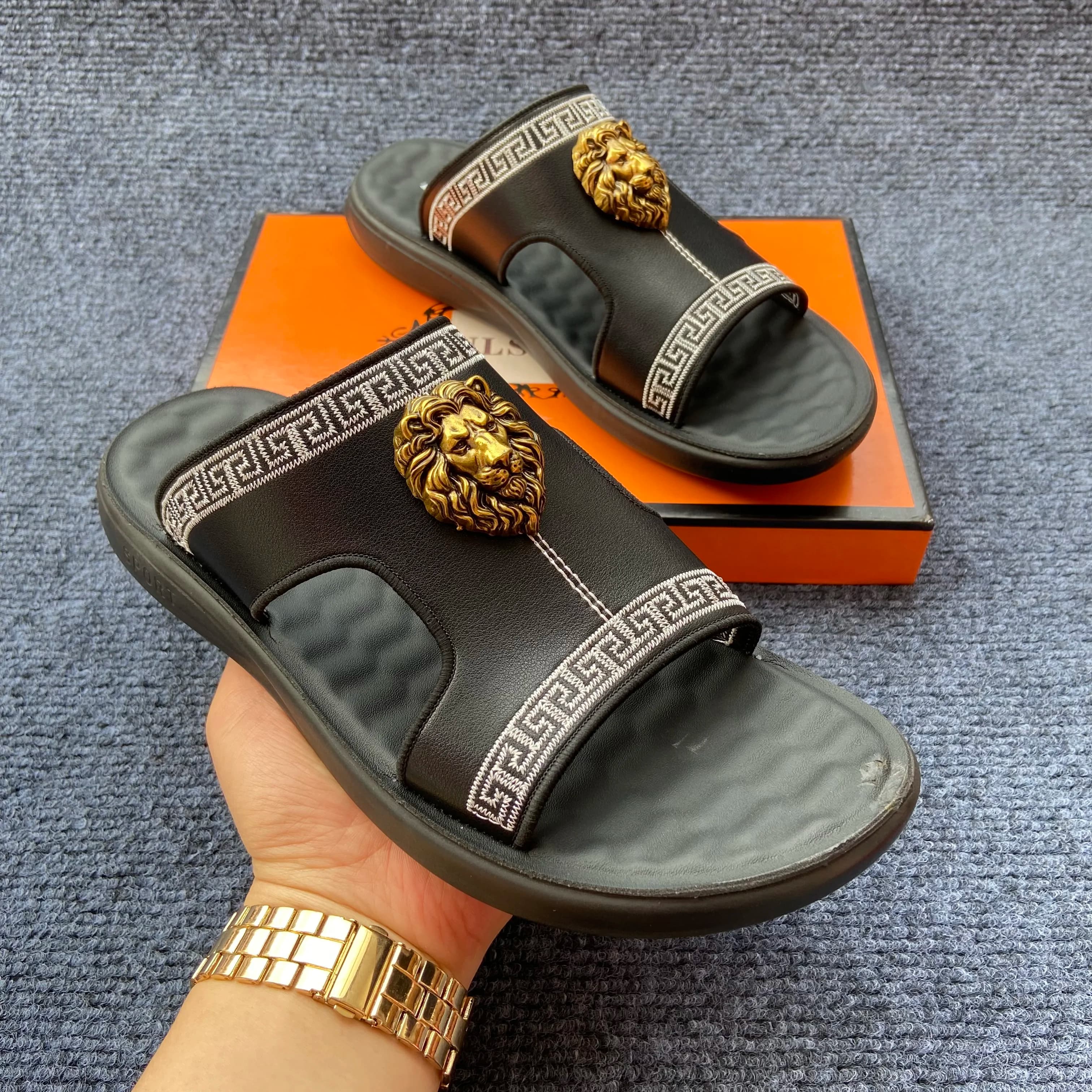 Lion Head Brand original shoes designer sliders black slippers for man sales on shoes indoor outdoor heren chinelos masculinos