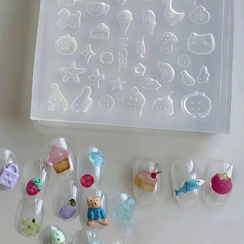 Set di Stampi per Nail Art - Mini Stampi in Silicone Trasparente a Forma di Tazza per Succhi, Ali, Pesce, Gelato, Cane, Tazza da Tè, Candeliere per Nail Artist