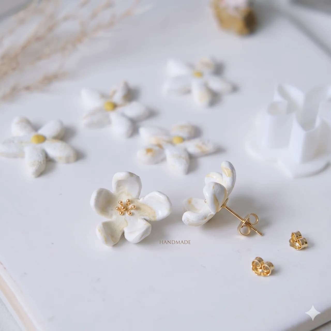 1PC Jewelry Making Five Petal Flower Polymer Clay Cutters Retro Flower Ear Stud Pendant Ring Soft Pottery Cutting DIY Make Tools