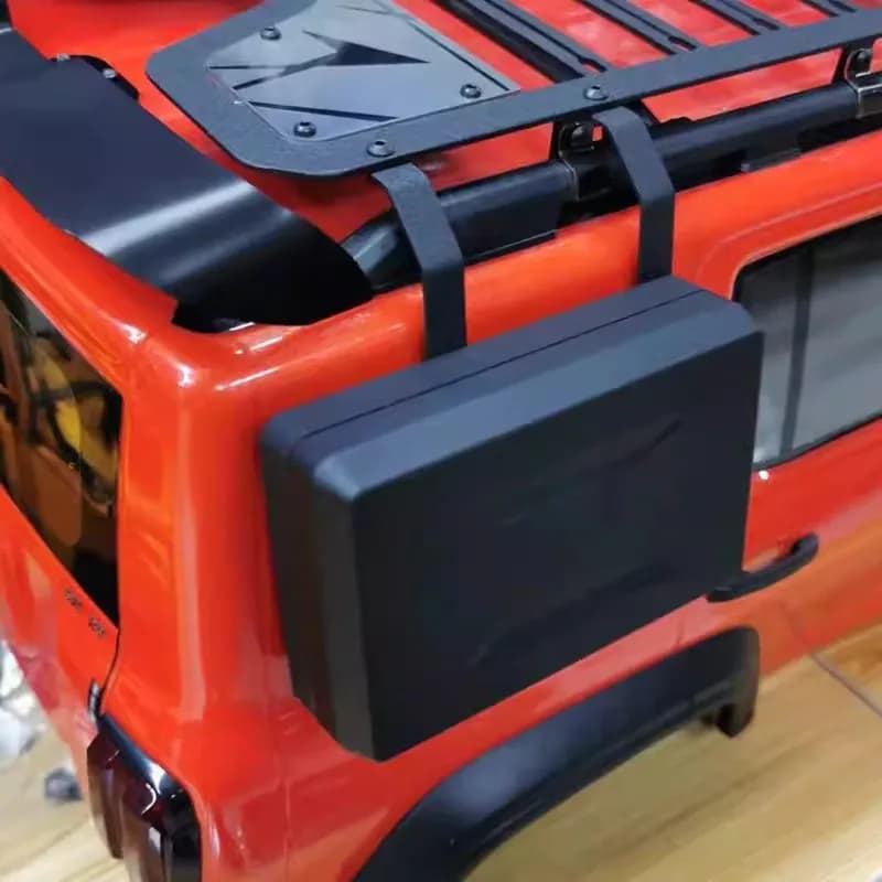 KM Trazione Hobby 1/8 Tank300 Camion cingolato Simulazione in metallo Aggiornamento Zaino Pacchetto laterale Scatola di attrezzature Rc Auto Parti opzionali