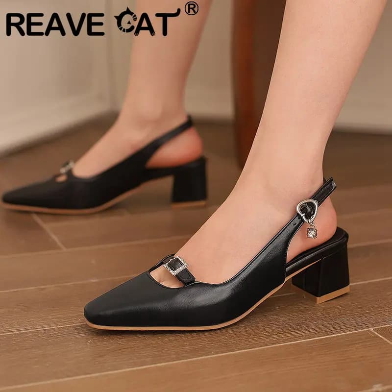 REAVE CAT Nero Marrone Rosso Mujer Design Tacchi a spillo 5 cm 48 49 50 Scarpe femminili quotidiane Moda Donna Sandali Punta con fibbia