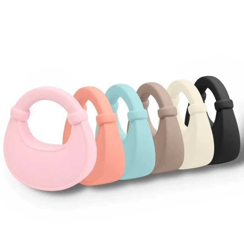 Kettlebell in ghisa massiccia con aspetto colorato per fitness personale e allenamento di forza a casa