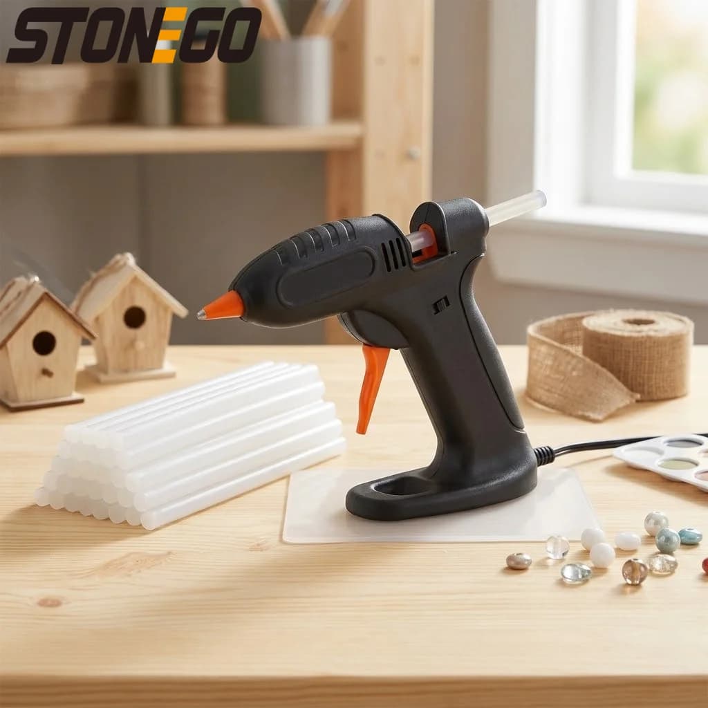 Pistola per colla a caldo professionale ricaricabile senza fili con preriscaldamento rapido, strumento di riparazione ad alte prestazioni per progetti scolastici e lavori fai-da-te, pistola per colla a caldo con erogazione fluida per manutenzione domestica e decorazioni per ufficio, utensile manuale portatile con protezione di sicurezza