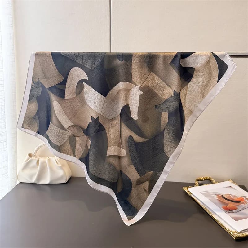 Foulard quadrato di lusso in seta da 70 cm per donna, elegante, con motivo cavallo, utilizzabile come nastro per borsa, fascia per capelli, scialle, sciarpa da collo, bandana, per uso quotidiano