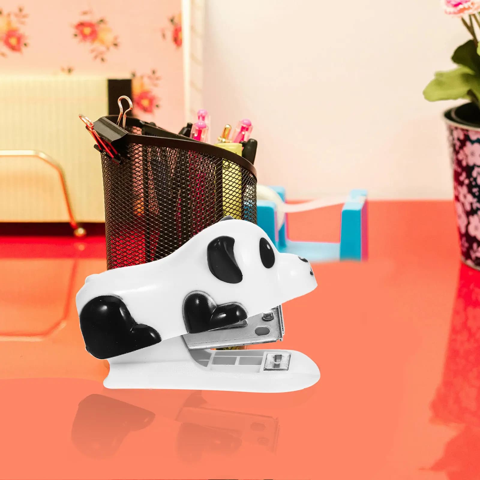 Cucitrice Portatile a Cartone Animato, Mini Cucitrice Compatta Portatile per Ufficio, Studenti, Cancelleria da Scrivania, Design Funzionale e Carino