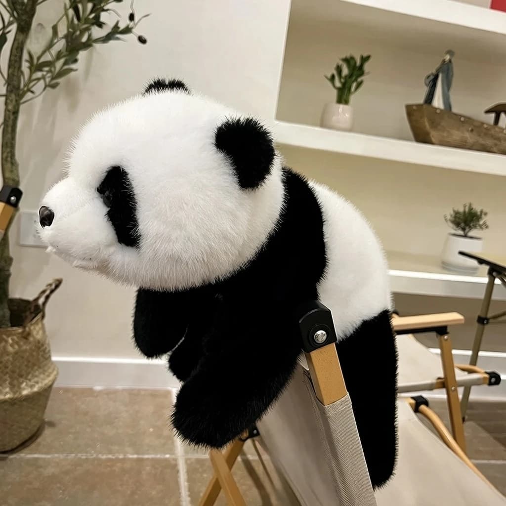 Peluche Panda Carino da 30 cm, Realistico e Pesante, Morbido Giocattolo di Peluche a Forma di Panda, Compagno per Abbracciare, Regalo di Compleanno o Natale per Bambini
