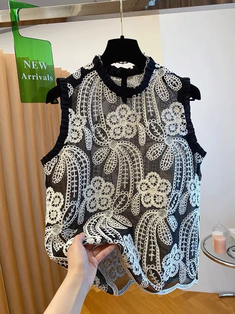 Canotta estiva francese da donna in pizzo all'uncinetto, camicetta senza maniche a collo alto, camicia elegante trasparente floreale scavata, streetwear