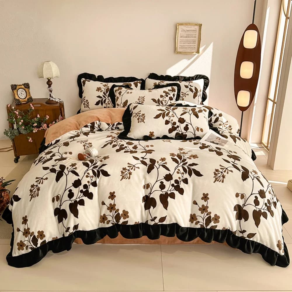 Set of four pieces soft double-face milk velvet in French style Bed linen set for bed linen with pillowcase for soft winter warm duvet cover on skin