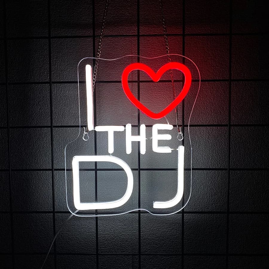 Adoro la scritta luminosa a LED con scritta I Love The Dj, utilizzabile per camera da letto, studio musicale, bar, club, decorazioni per feste a tema, regali per gli amanti della musica heavy metal.