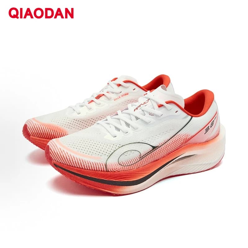 QIAODAN WIND 3PRO Scarpe da corsa per maratona Scarpe da allenamento con piastra in carbonio Nuove scarpe da ginnastica da uomo con assorbimento degli urti QDB023252298T