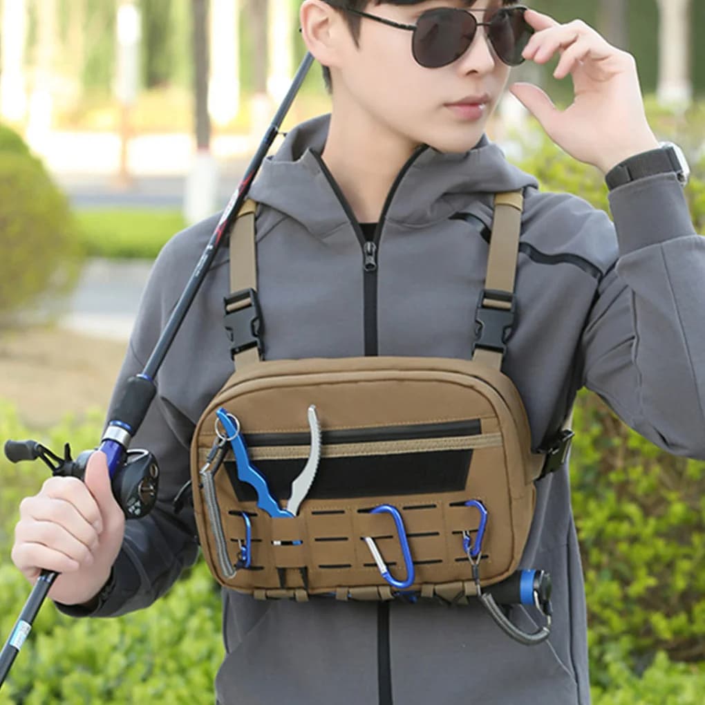2025 Gilet tattico da uomo nuovo Borsa da petto Zaini da arrampicata da viaggio Escursionismo all'aperto Borsa da campeggio Rig Grande esca da pesca Confezione divertente