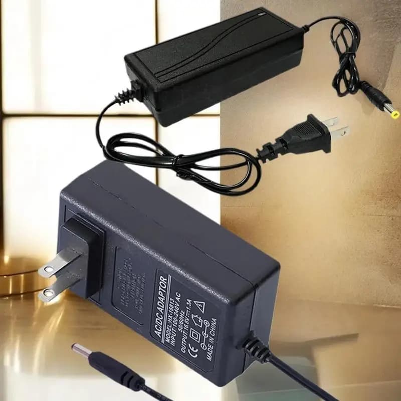 Un adattatore multiuso alimentatore rapido 21V 1A/2A DC caricabatteria elettrico a cricchetto accessori fai da te