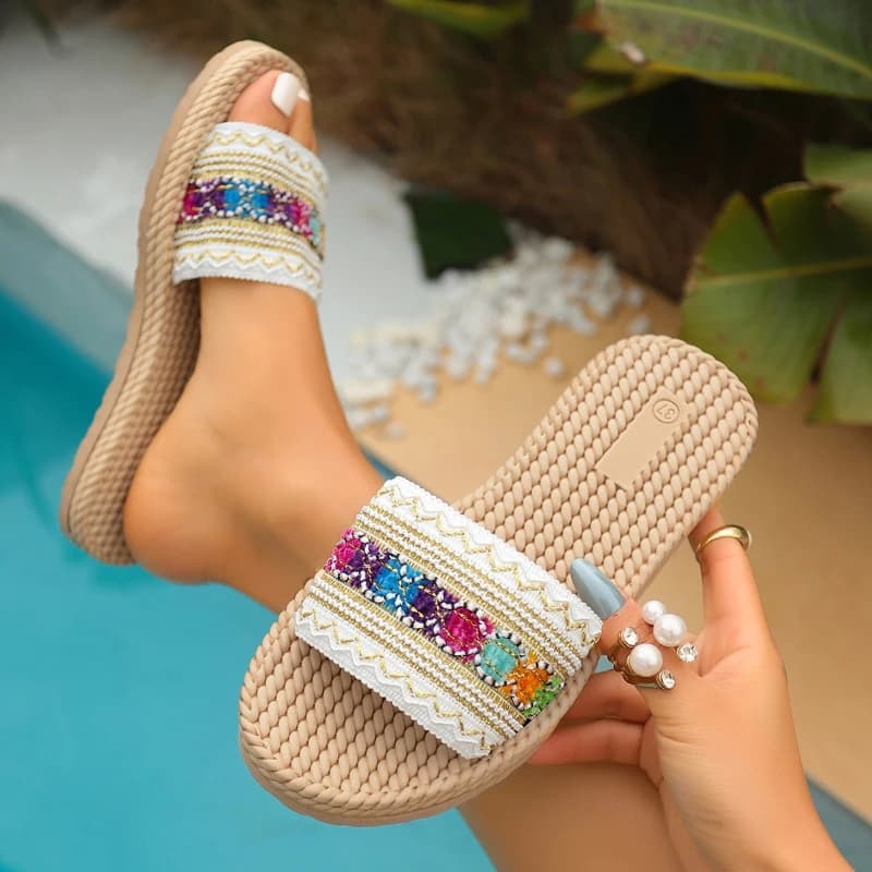 2026 nuovi sandali colorati alla moda scarpe basse semplici da donna comode casual all'aperto