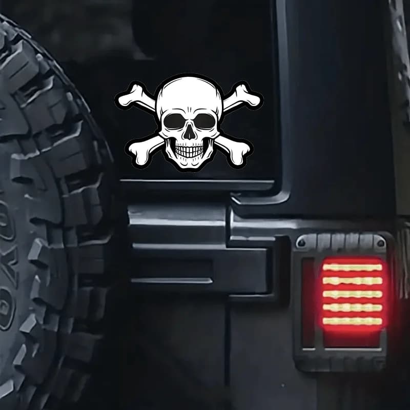 Adesivi Opachi Teschio e Ossa Incrociate, Sticker in Vinile Impermeabili e Resistenti, Decorazioni Irregolari e Audaci per Veicoli, SUV, Camion e Laptop
