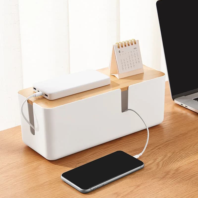 Scatola di immagazzinaggio plug-in, cavo dati, caricabatterie, scatola di gestione cavi con coperchio, scheda plug-in, gestione cavi, scatola di immagazzinaggio desktop.