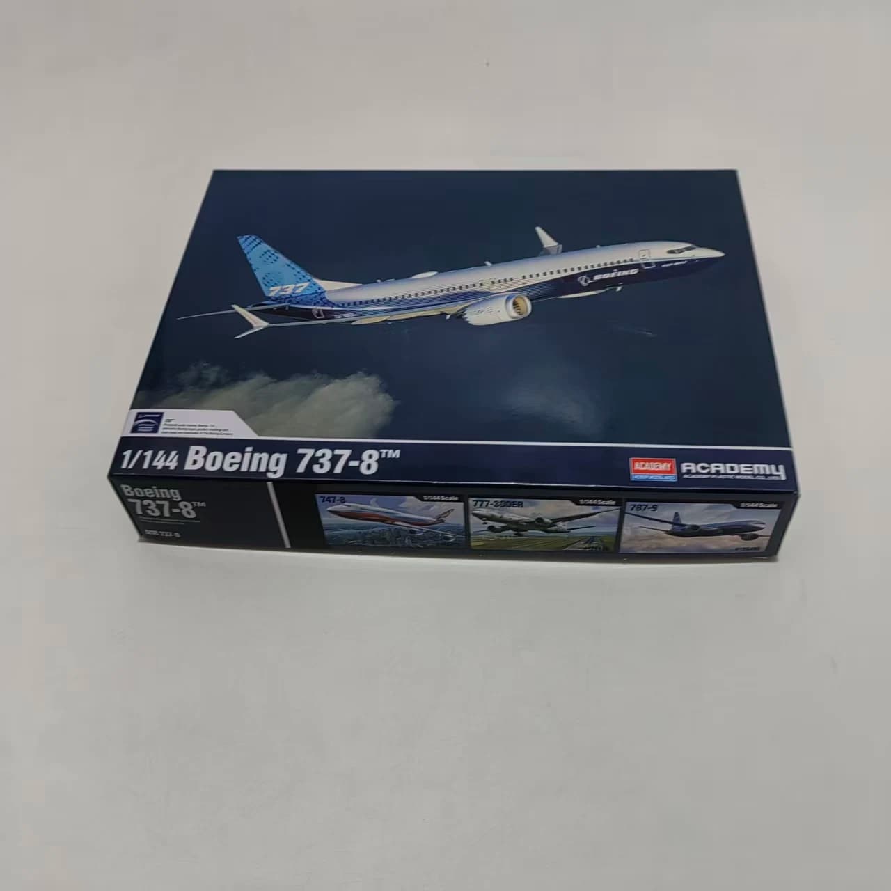 AC12646 ACADEMY Kit Modello Aereo Boeing 737-8 MAX in Scala 1/144