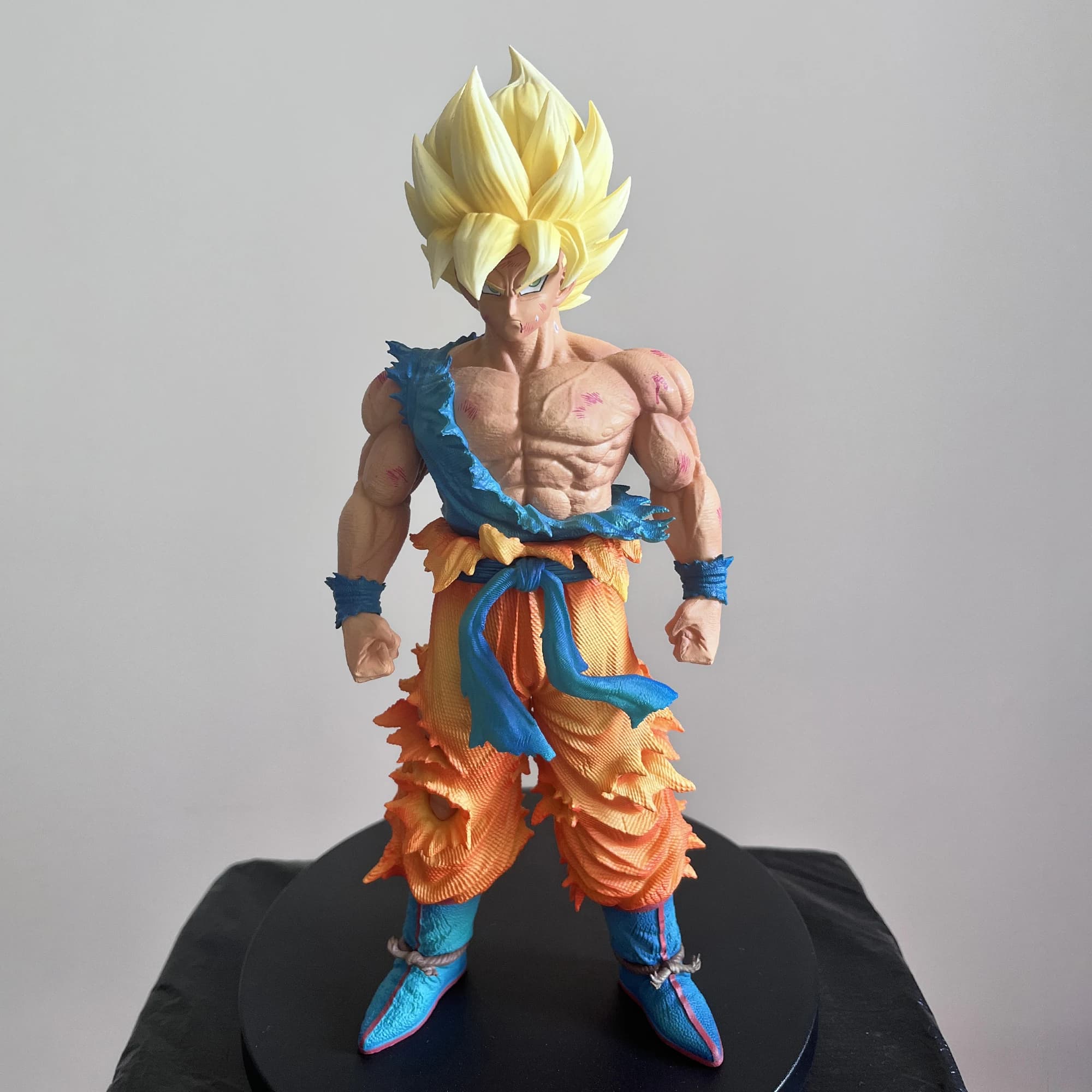 28 cm Dragon Ball Anime Son Goku Personaggio Goku Super Saiyan 1 Action Figure Modello in PVC Statua Decorazione del desktop Collezione Giocattolo