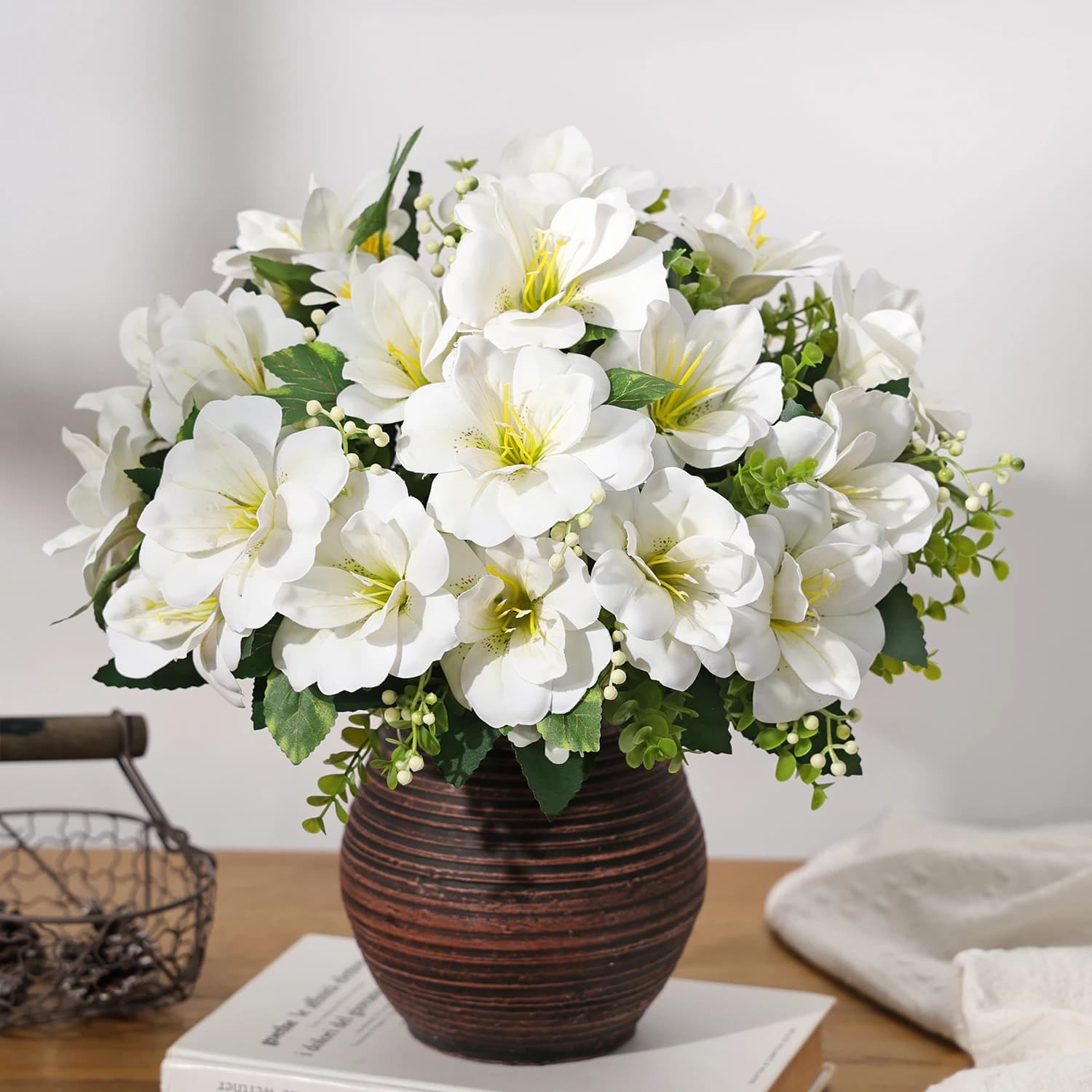 Artificial Flowers Fake Azalea Silk Wedding Bridal Bouquet Home Room Table Outdoor Garden Diy Gift Festival Table Autumn Decora