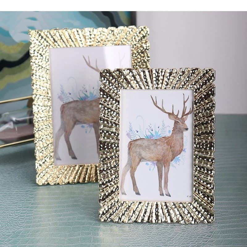 Gold Plated Leaves Border Photo Frames Room Aesthetics Pictures Figures Portrait Framed Art Desk Decoration Ornaments