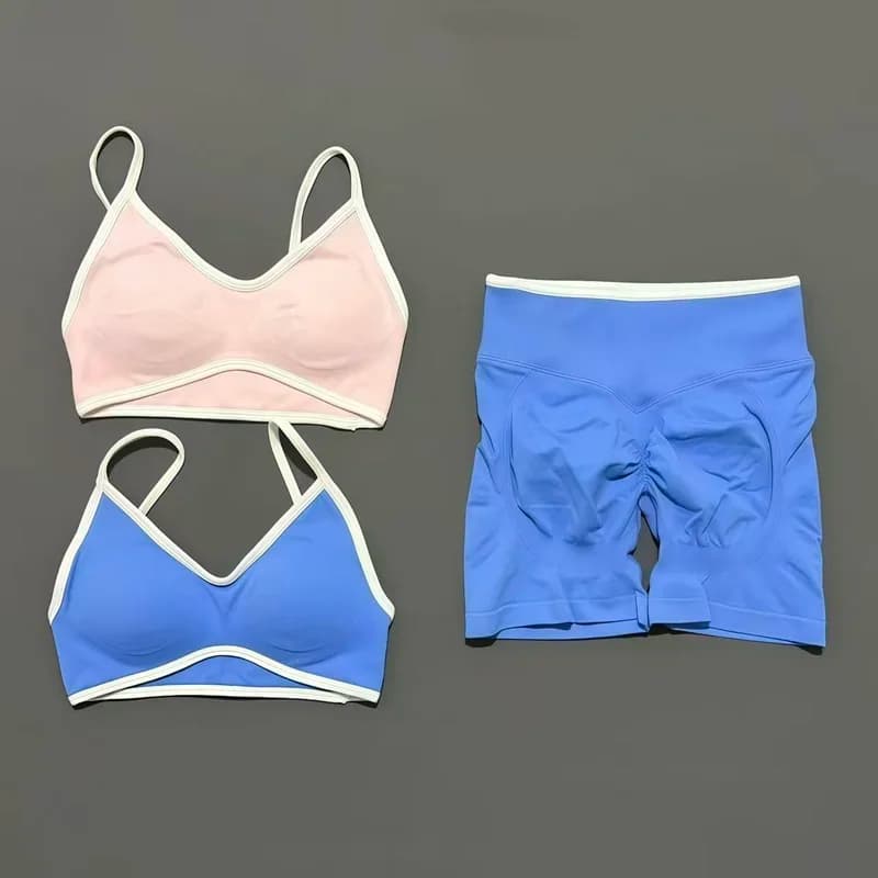 Set 2 Pieces HISTELLO: Sporty Shorts for Yoga and Fitness, Elastics with Design Ignite Sculpt and Coordinated Sports Bra