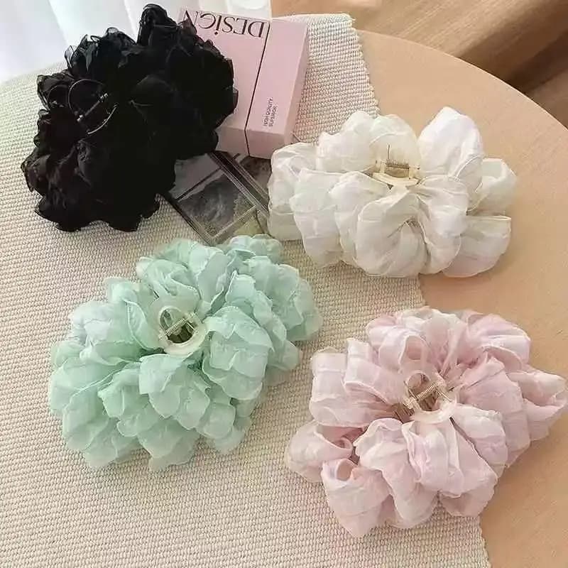 Large Cloud Bubble Hair Clip Versatile Shark Clip for Women's Fashionable Hair