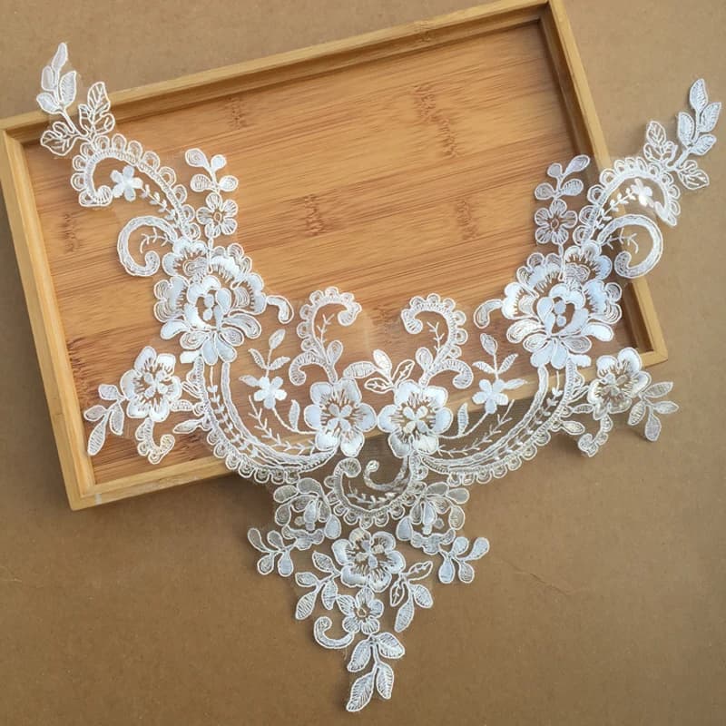 1 pezzo ricamato in tessuto di pizzo Patch cucito abito scollo collo Applique decorazione abito da sposa