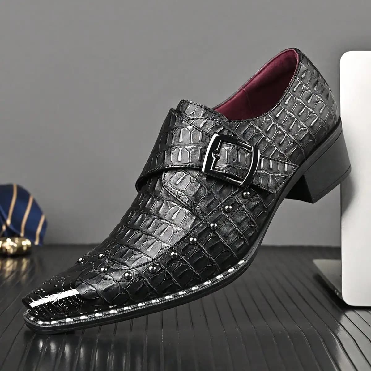 Vintage-Style Men Buckle Monk Strap Shoes, Low Heels & Metal Buckle, Comfortable And Durable, Essential Dress Men Shoes For Business Occasions.