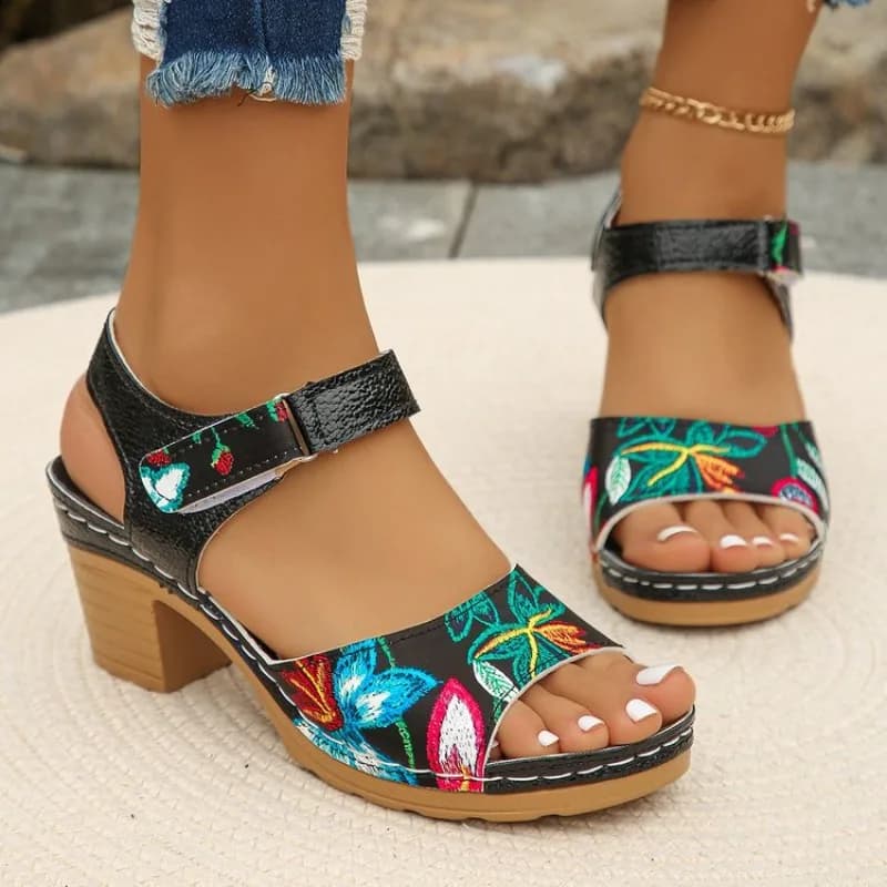 Women's Platform Sandals 2025 New Fashion Summer Beach Sandals Comfortable and lightweight Outdoor Sandals Women's Breathable Shoes