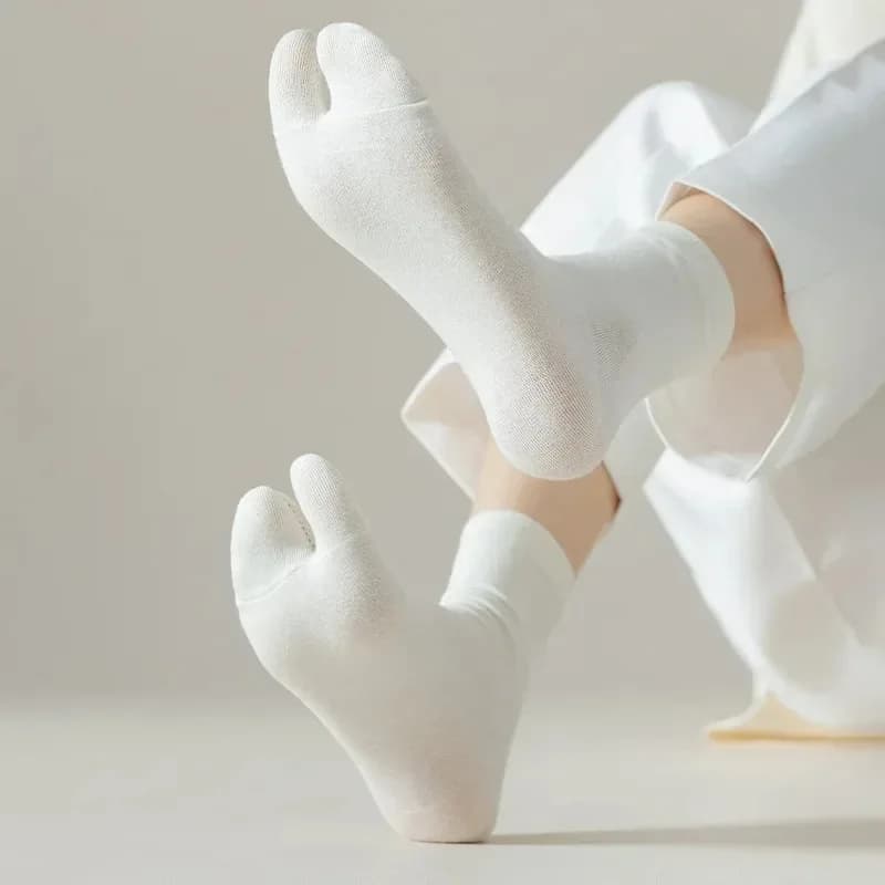 Fashionable socks in Japanese style for men women's summer socks in two fingers Kimono flip flop sandal with split tip