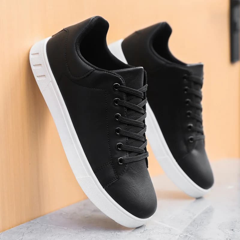 Nuove Sneakers Classiche in Pelle per Uomo 2026, Comode Scarpe Nere da Passeggio, Calzature Maschili per Esterni, Zapatos De Hombre