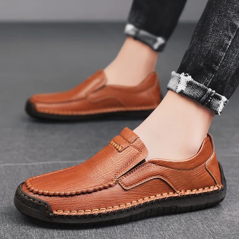 Plus Size Men's Breathable Cowhide Leather Shoes Fashionable Business Casual Men's Shoes Soft Soled Driving Shoes