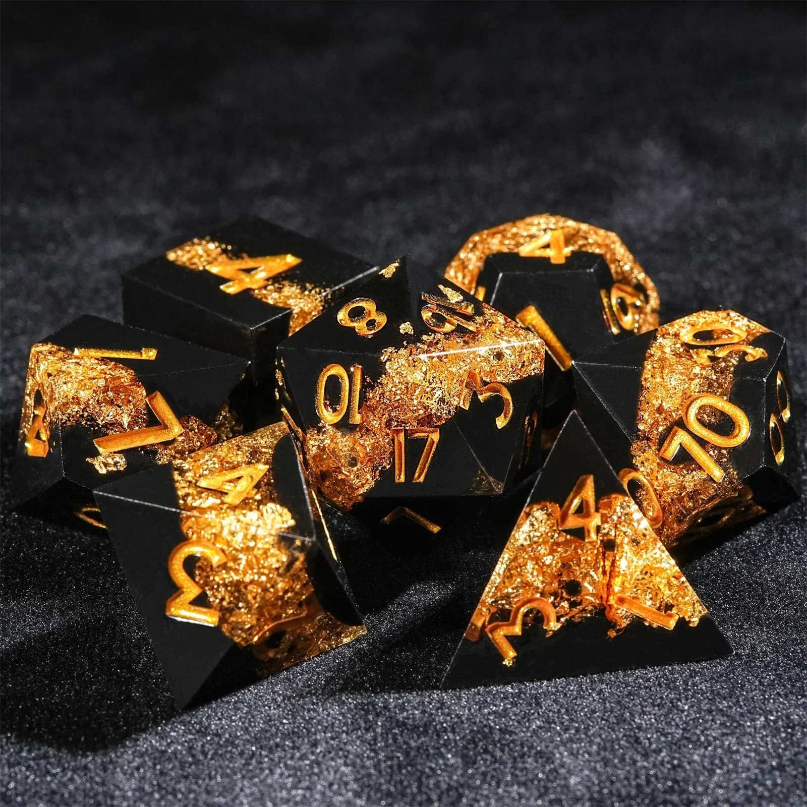 7 pezzi DND Dice Resina Nero Dorato Set di dadi colorati TRPG D&D Giochi da tavolo Dungeons Dragons TRPG Poliedrico Gioco da tavolo con dadi digitali
