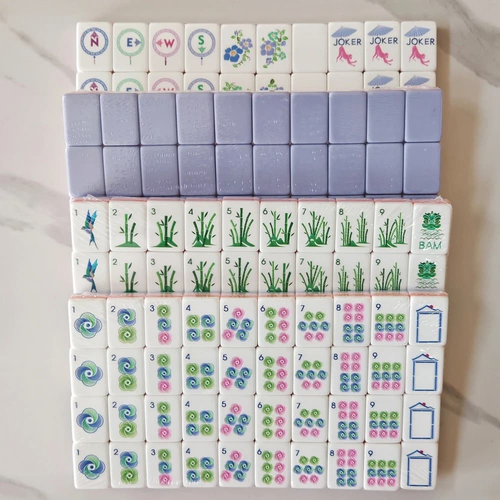 Lavender Purple Modern Luxury Mahjong Tiles 4-Layer Acrylic Portable American Mahjong Set for Home Entertainments Mah Jongg Sets