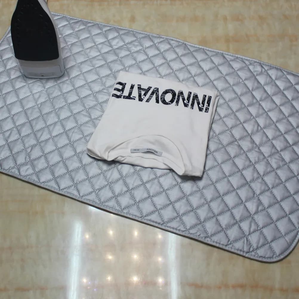 Tappetino da Stiro 1 Pezzo, Resistente alle Alte Temperature, Imbottitura Spessa, Copri Asse da Stiro, Doppio Lato, Sicuro, Resistente al Calore, Tappetino per Lavanderia