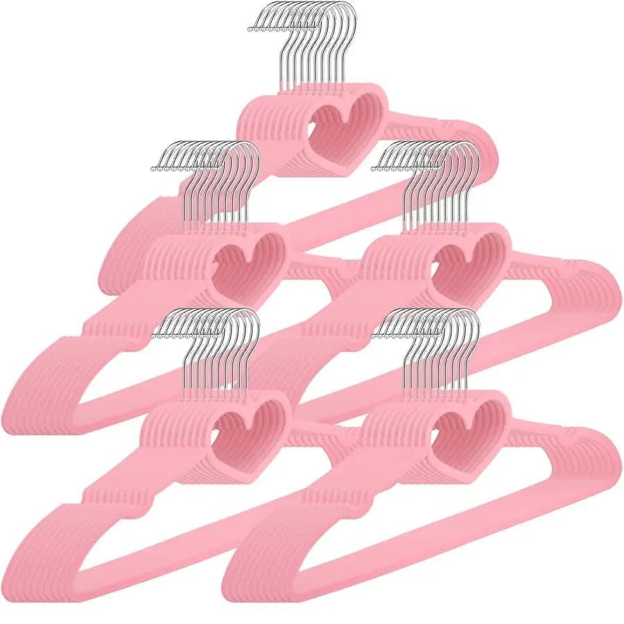50 grucce a forma di cuore in velluto rosa, vestiti in feltro antiscivolo, appendiabiti a forma di cuore robusto e resistente, graziosa decorazione della stanza Kawaii per