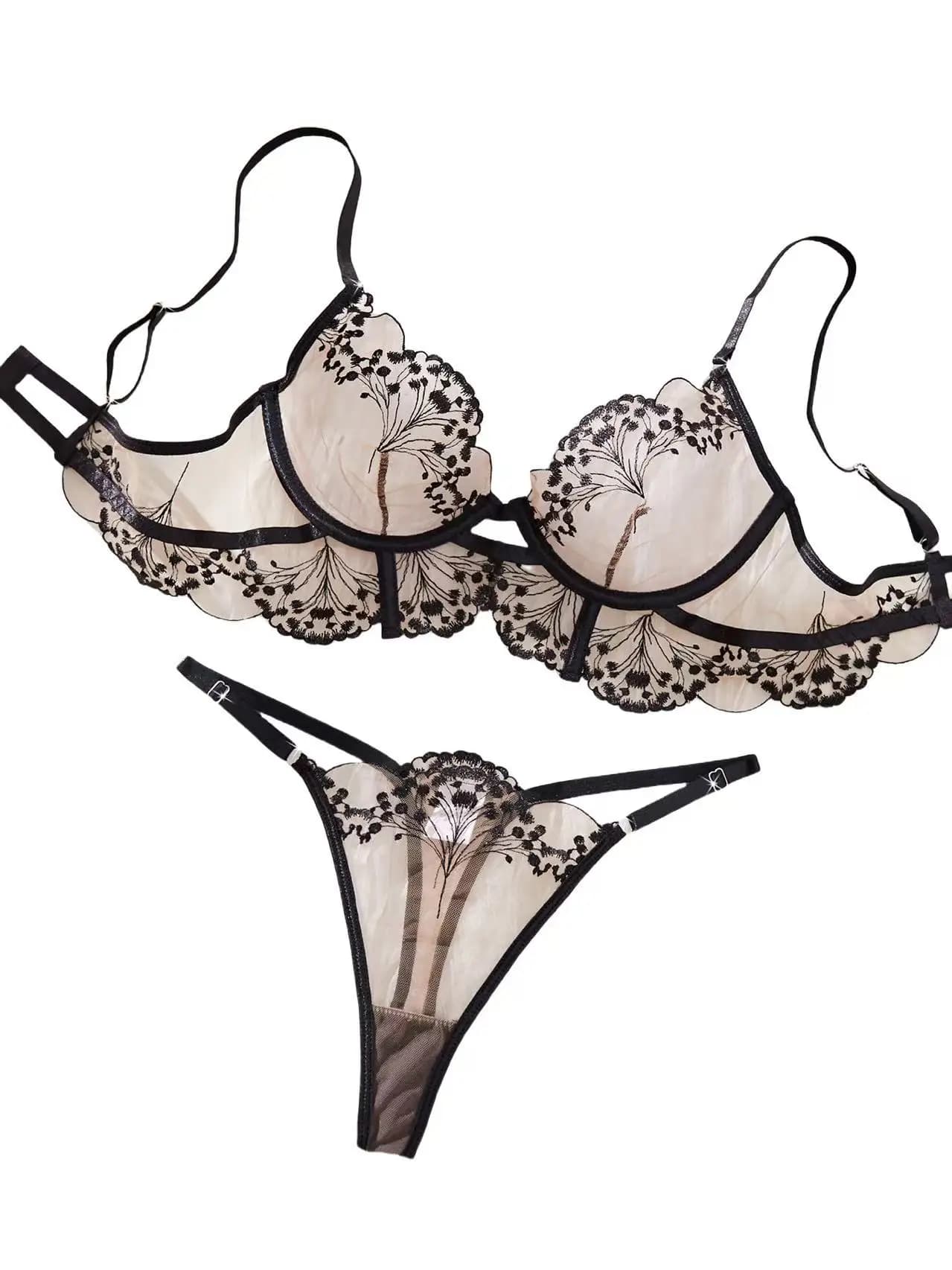 Set di biancheria intima sexy da donna in pizzo nero con onde di foresta nera per San Valentino, camicia da notte bustier con finiture floreali romantiche per le donne
