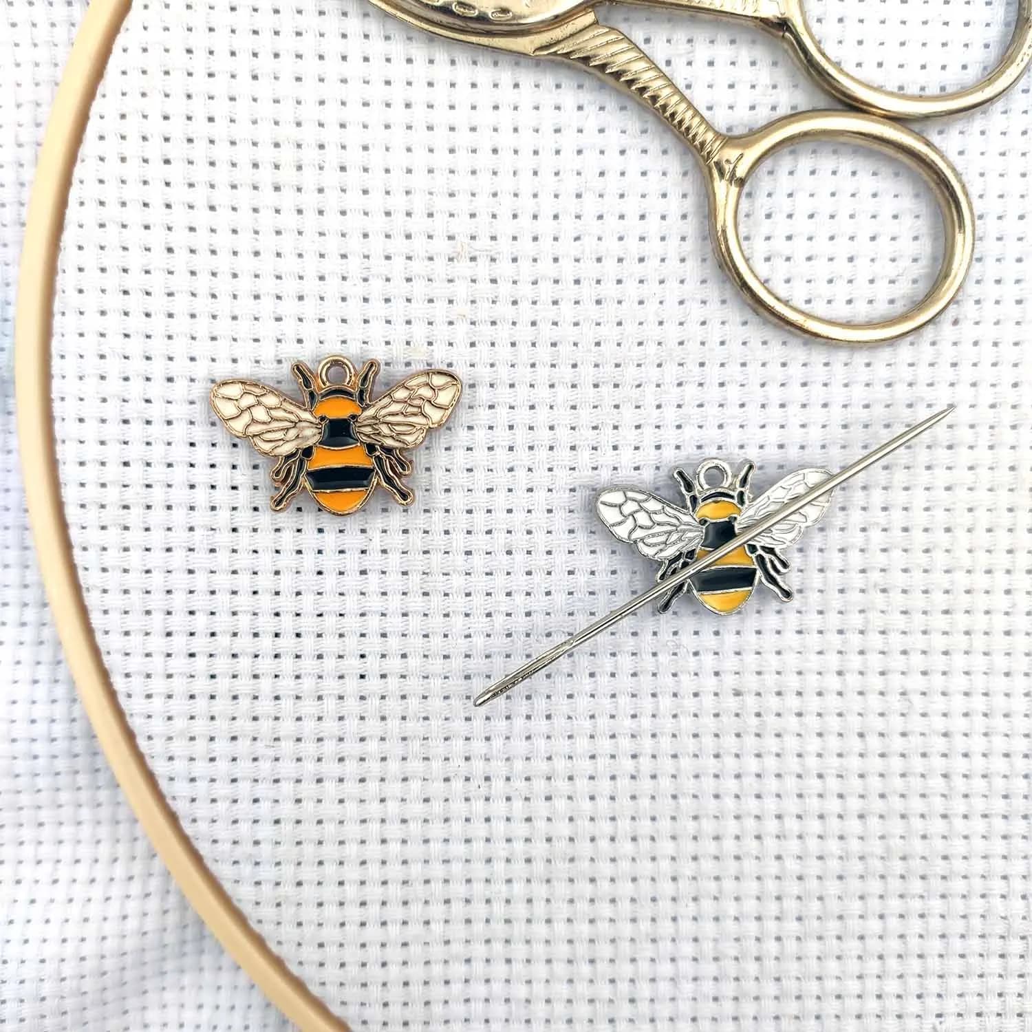Magnete per ago magnetico Magnete per cucire Set di 2 api Cercatore per aghi Accessori per ricamo Porta aghi per tata Cucire regalo