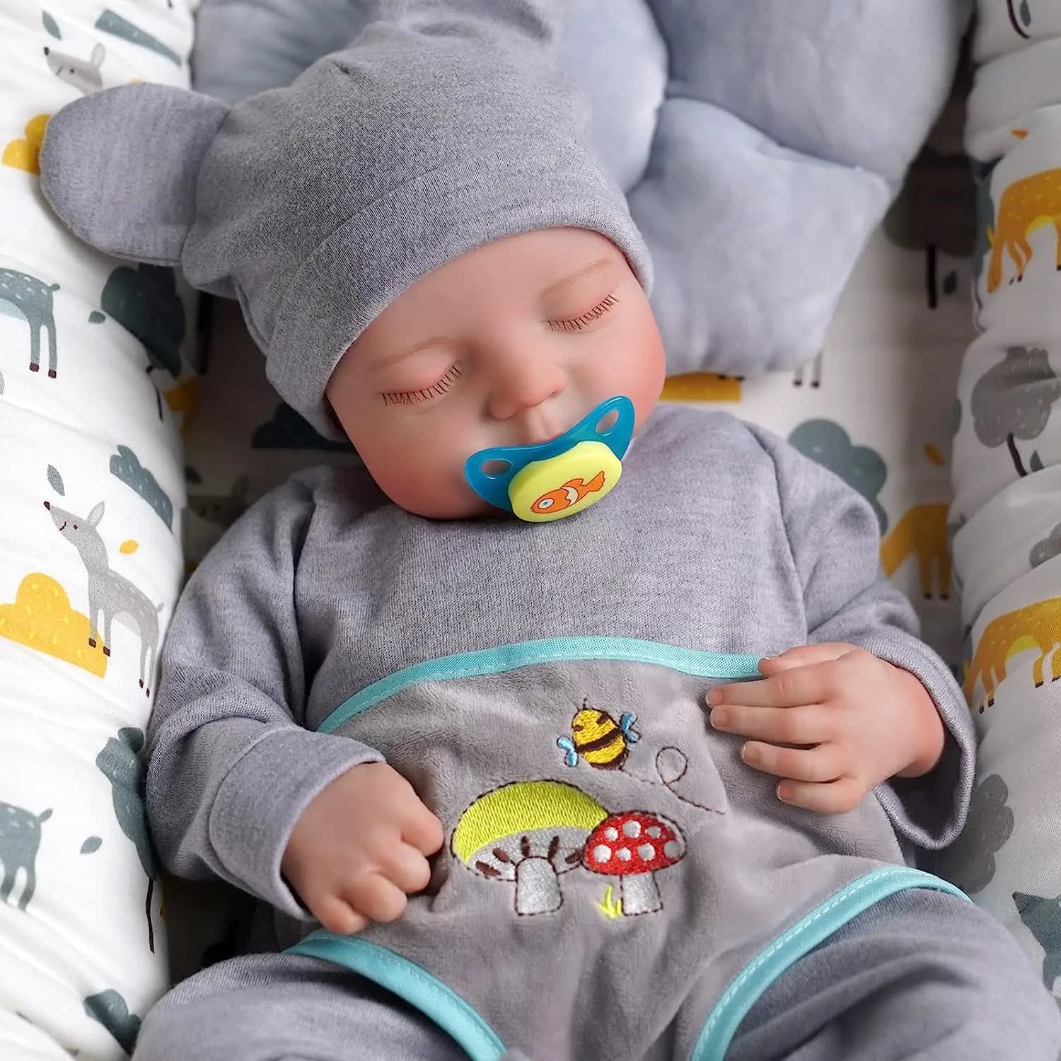Bambola Reborn Maschio 55cm Realistica Fatta a Mano in Silicone con Occhi Chiusi, Bambola Reborn Neonato Realistica Giocattolo Regalo con Accessori per Bambini 3+
