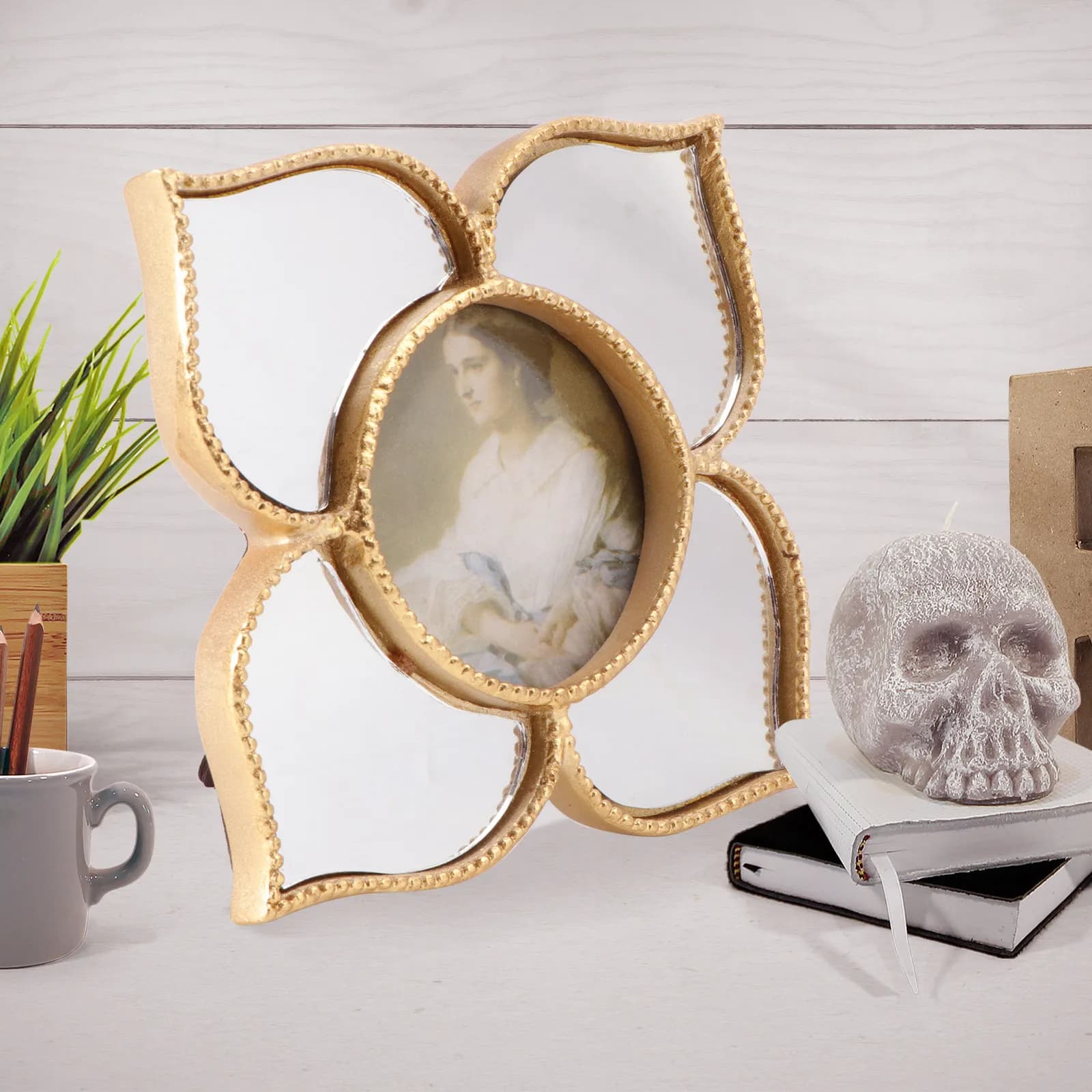 Home Photo Frame Decor Prop Creative Picture Carving Resin Adornment Desktop Decoration
