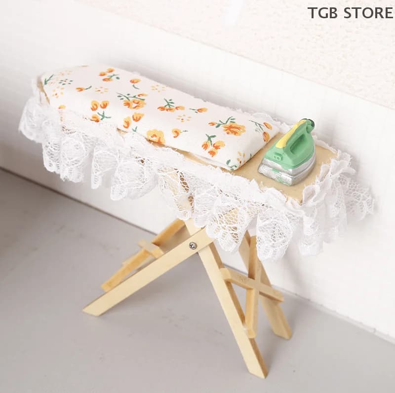 1:12 Ferro da stiro in legno Mini mobili in ferro piatto Modello Cucito Vita Casa delle bambole Decorazione scena in miniatura Giocattolo Micro scena Puntelli