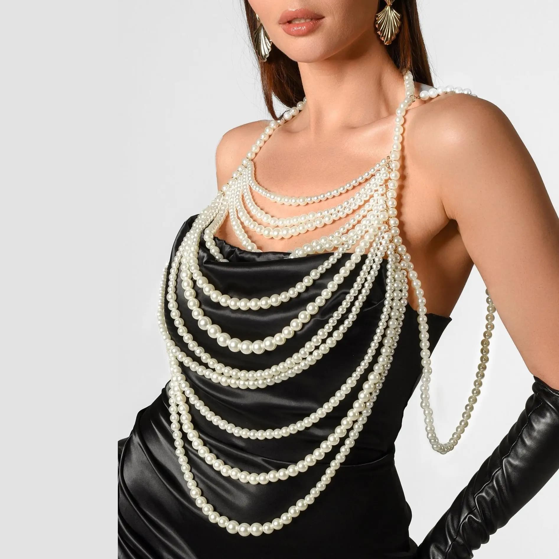 Collane di perle, catene per il petto, decorazioni per capispalla, moda, sexy, accessori di abbigliamento da donna per la fotografia