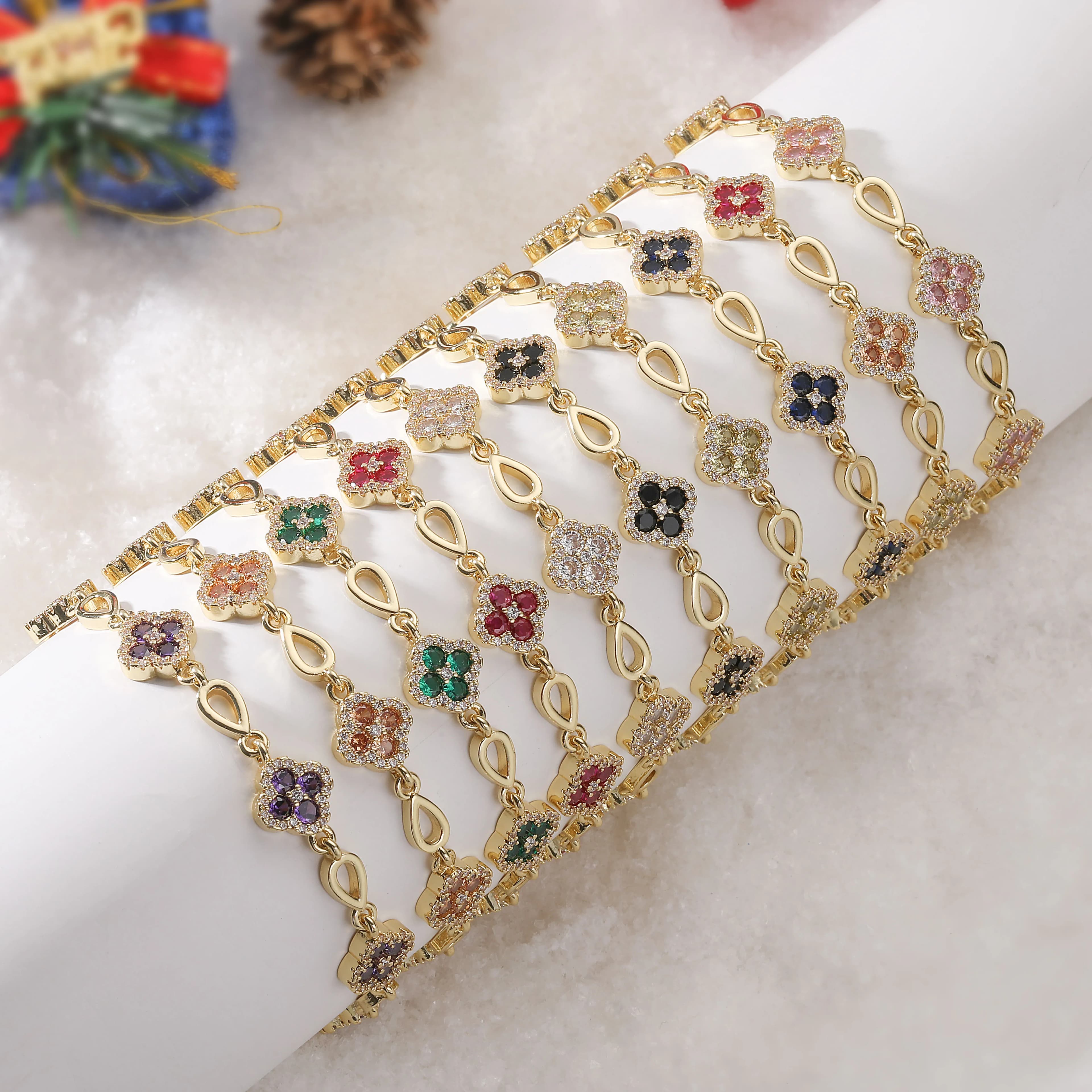 HECHENG Bracciale in pietra CZ con fiori colorati dolci e romantici - Regalo di gioielli per feste da donna con catena O-Link (1 pezzo)