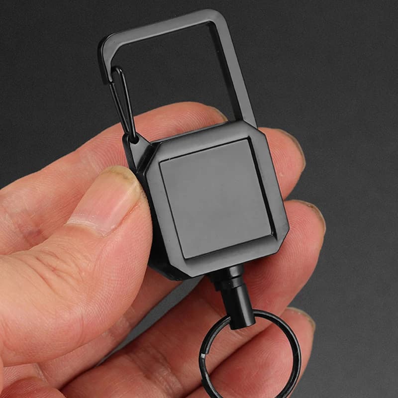Corda metallica in acciaio Porta badge ad alta resilienza Portachiavi retrattile Moschettone esterno Tipo D Anti smarrimento Portachiavi con fibbia facile da tirare