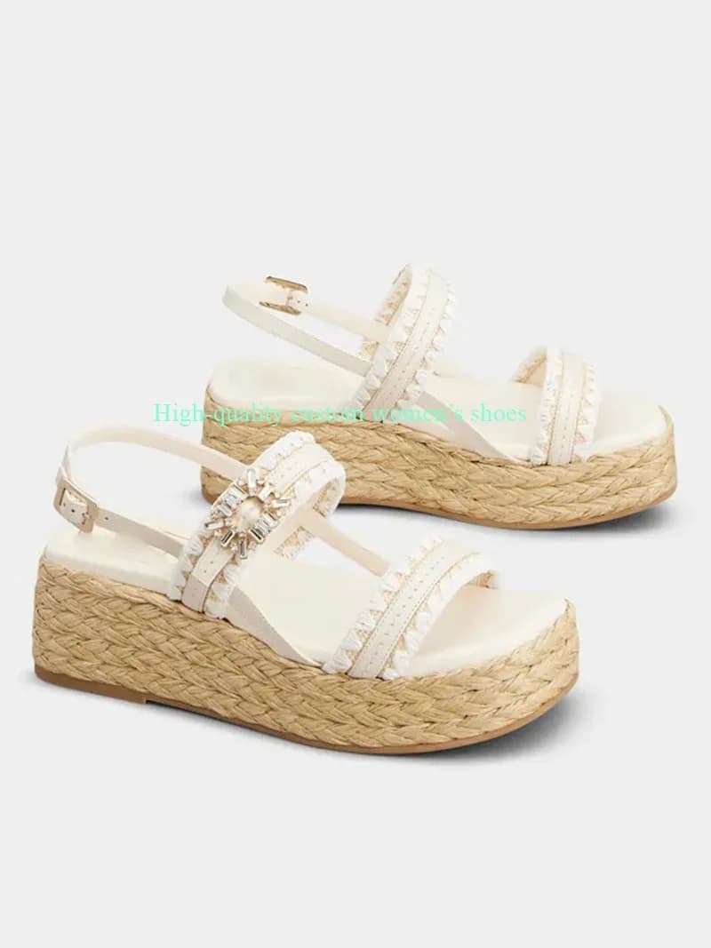 Round Head Toe Waterproof Thick Sole Summer Straw Sandals Shallow Rear Tripwire Manual Luxurious Banquet Sandals 2026 New Model
